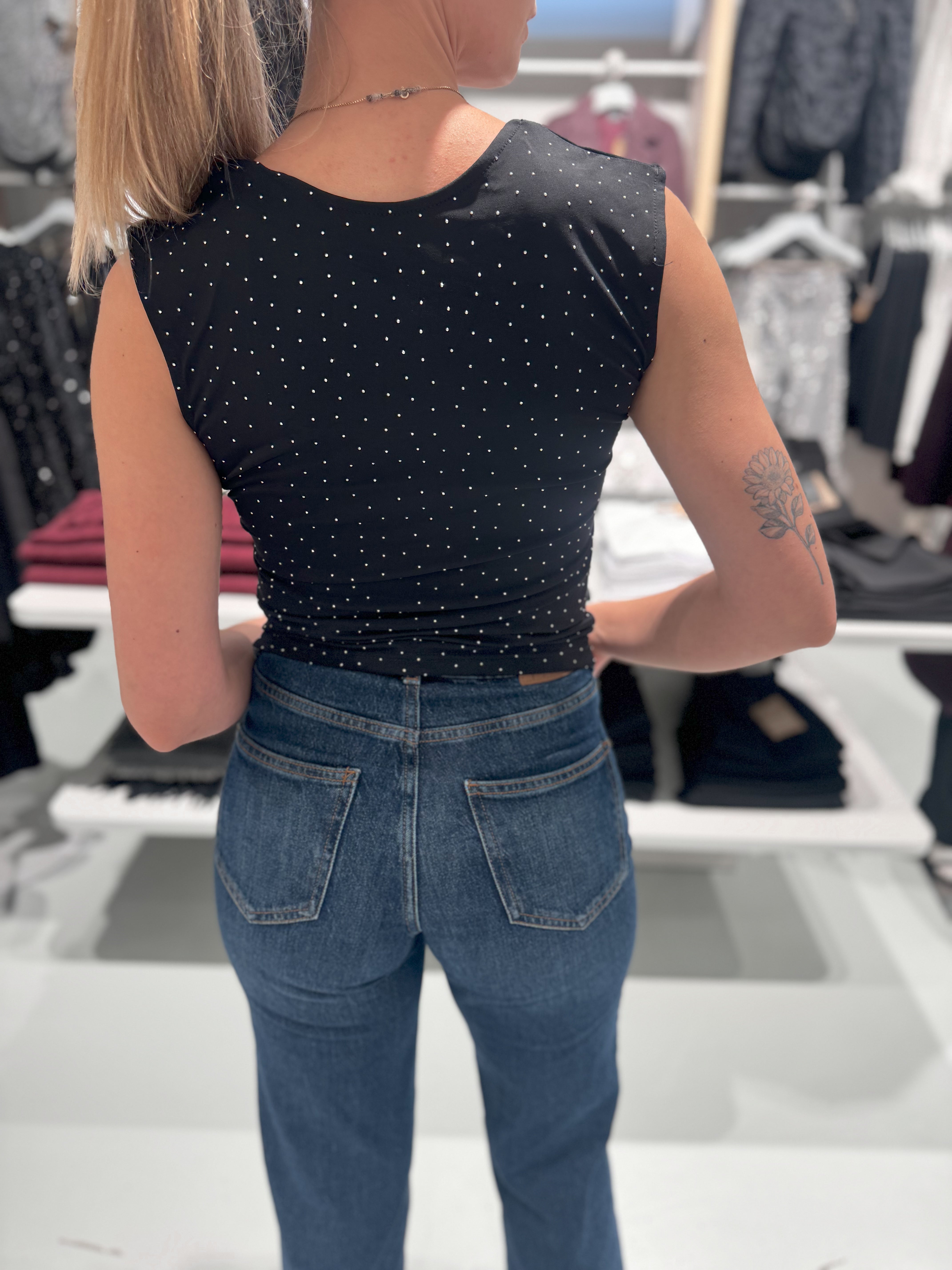 VMNATA Top - Black